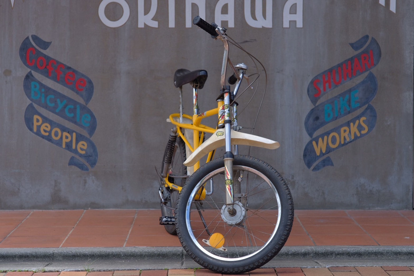 1975 YAMAHA モトバイク
SHUHARI × LIBERTY FORCE
(FOR OVERSEAS)