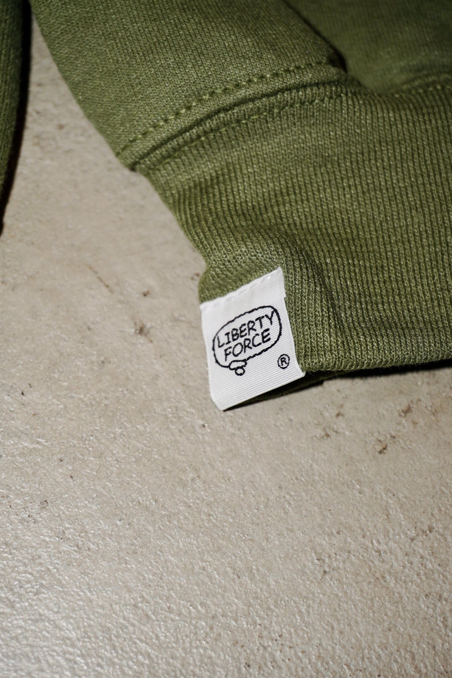 YANBARUKUINA CREW NECK SWEATSHIRTS