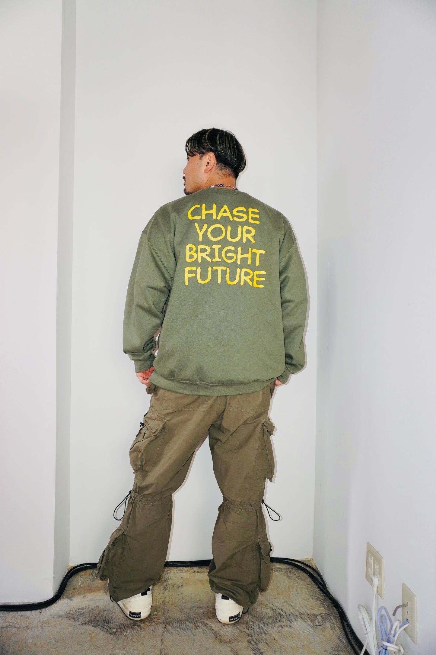 YANBARUKUINA CREW NECK SWEATSHIRTS