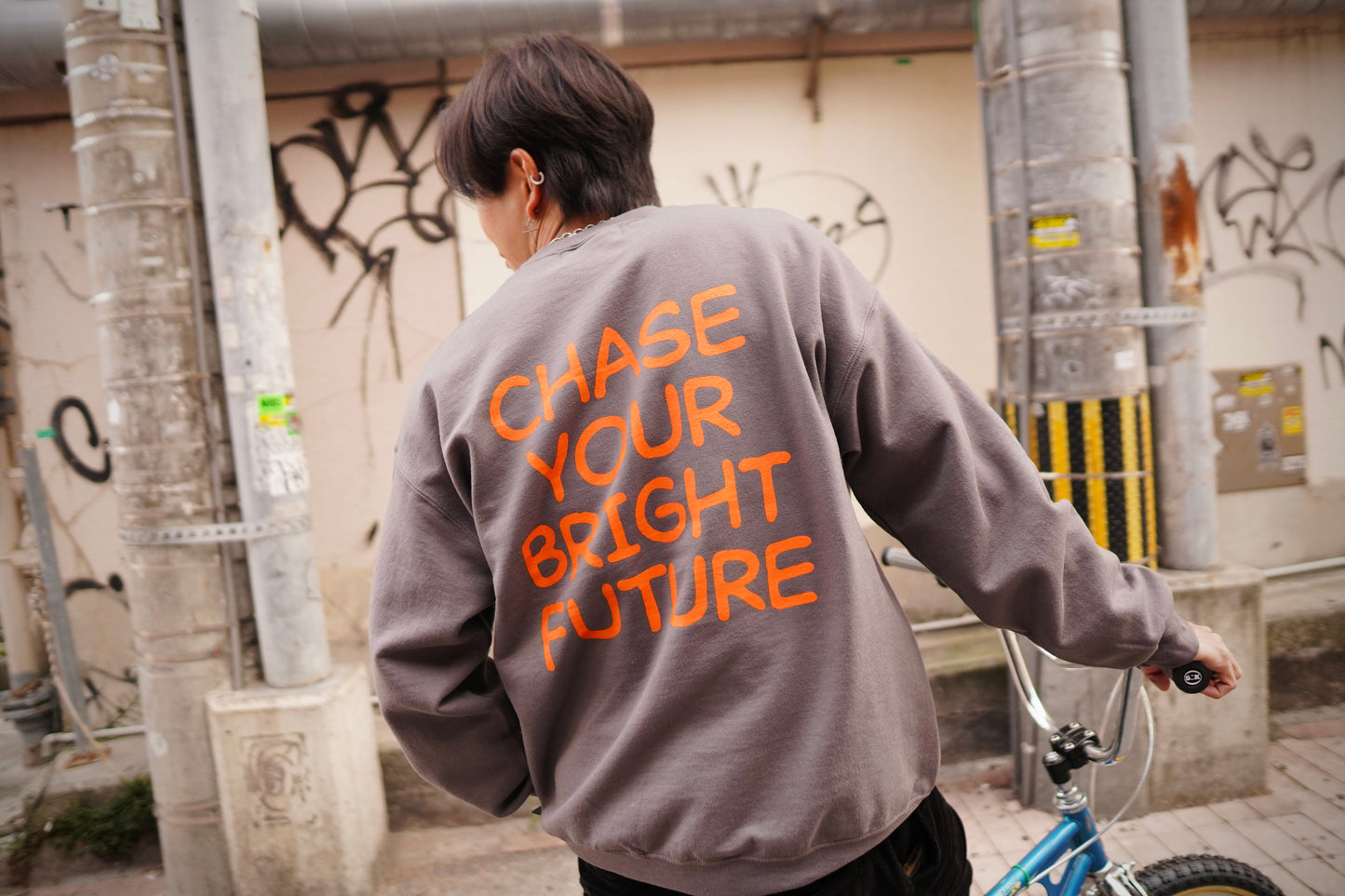 BUTTERFLY CREW NECK SWEATSHIRTS 【2/7までの限定販売】