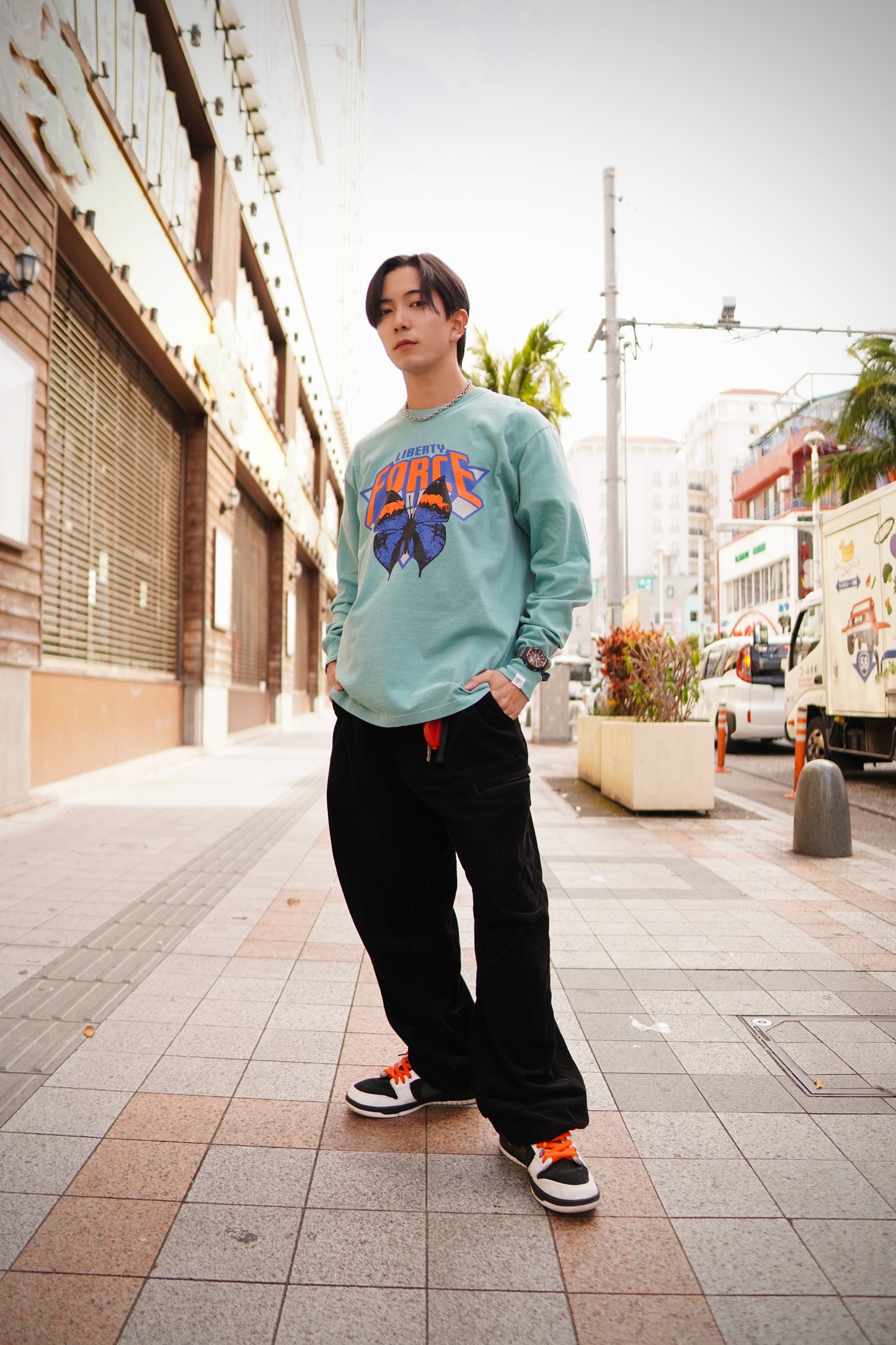 BUTTERFLY LONG SLEEVE T-SHIRT 【2/7までの限定販売】