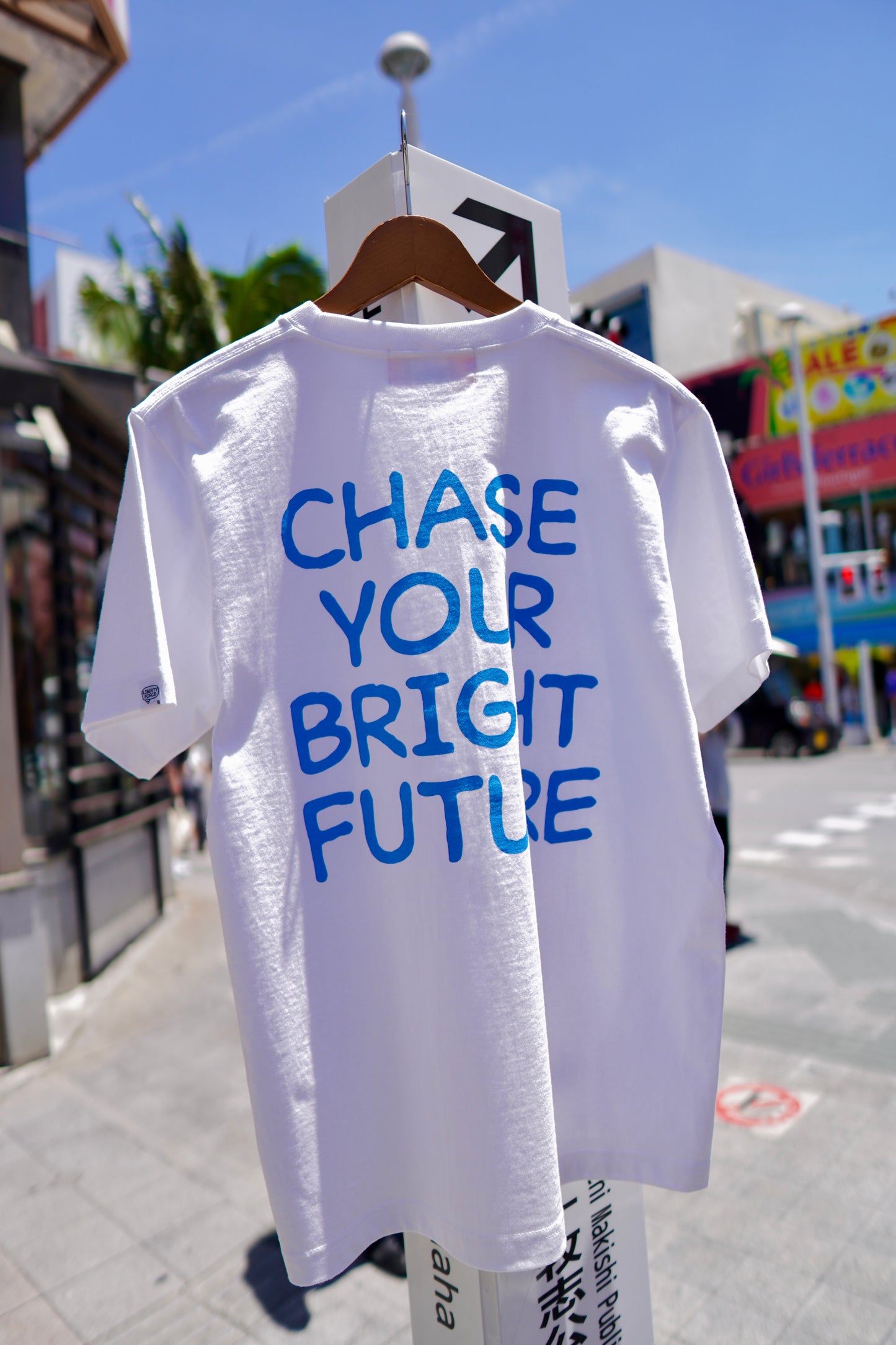 STANDARD T-SHIRT